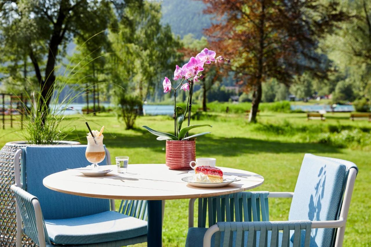 Lacus Hotel Am See Weissensee Extérieur photo